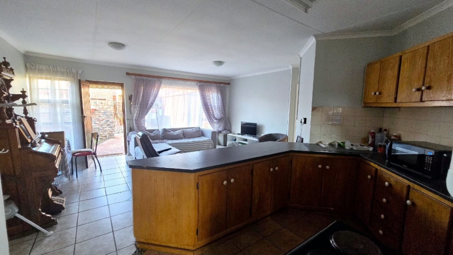 2 Bedroom Property for Sale in Pellissier Free State